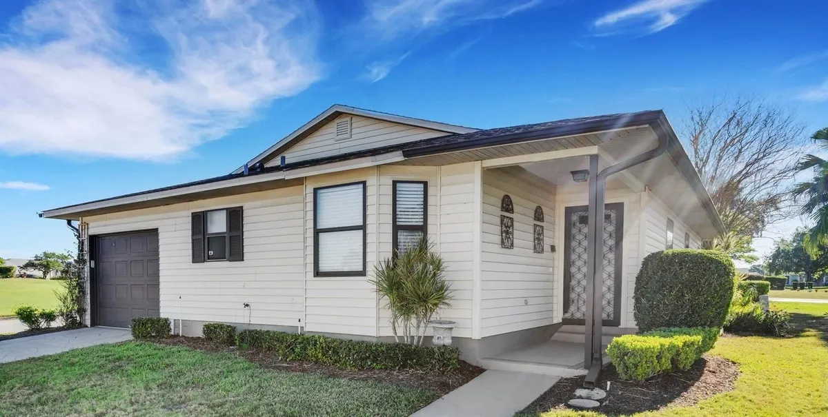 Property Slideshow image 1 of 26 | 3173 sand trap ct, Lakeland, FL, 33810