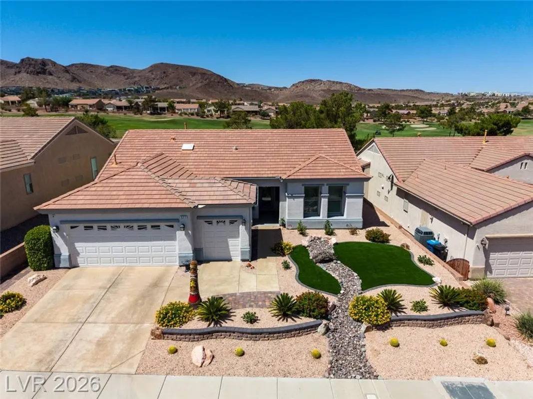 Property Slideshow image 1 of 35 | 577 mountain links dr, Henderson, NV, 89012