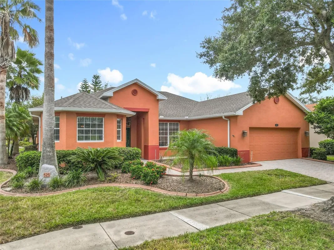 Property Slideshow image 1 of 50 | 525 shorehaven dr, Poinciana, FL, 34759