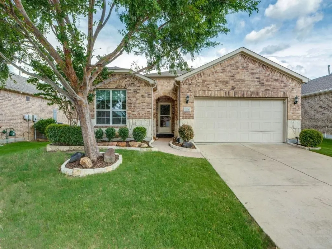 Property Slideshow image 1 of 32 | 7278 honeybee ln, Frisco, TX, 75036