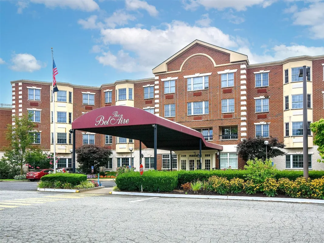 Property Slideshow image 1 of 27 | 50 merrick ave 119, East Meadow, NY, 11554