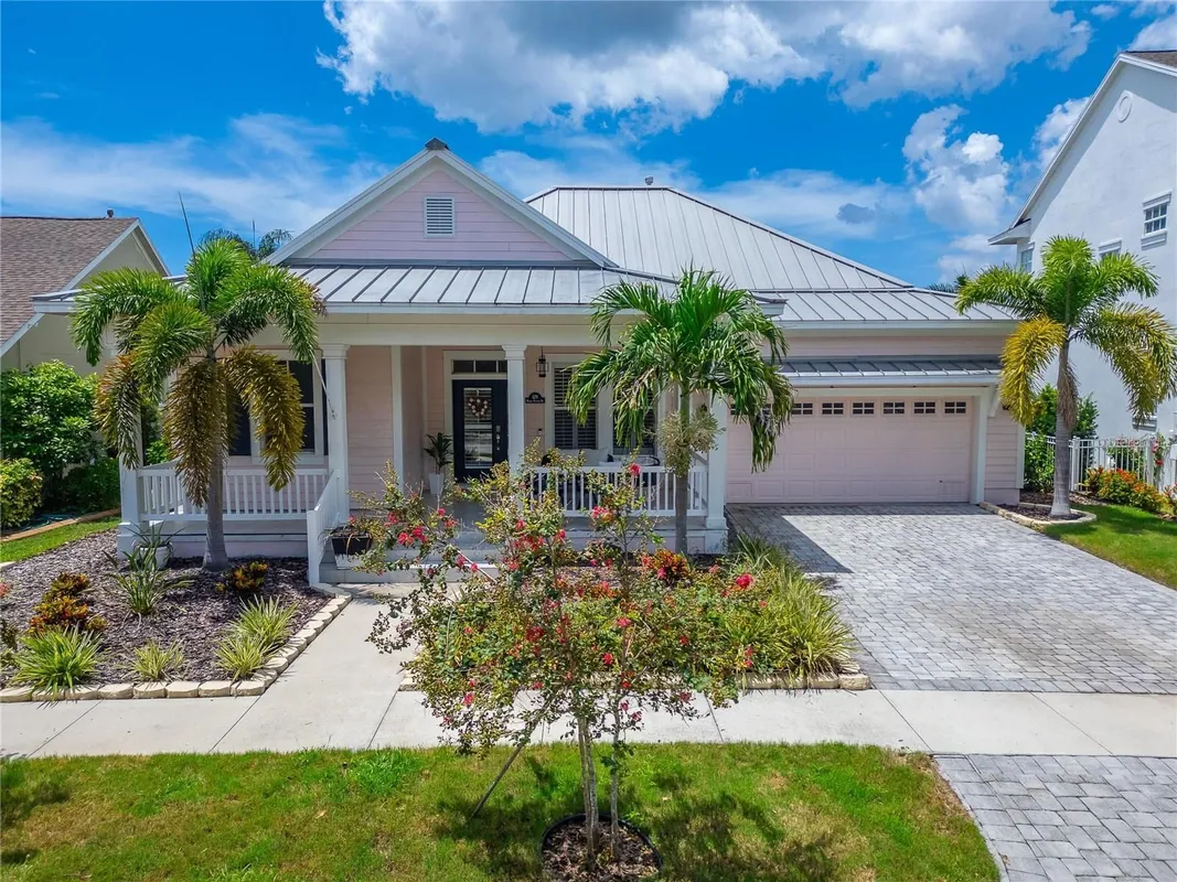 Property Slideshow image 1 of 100 | 429 manns harbor dr, Apollo Beach, FL, 33572