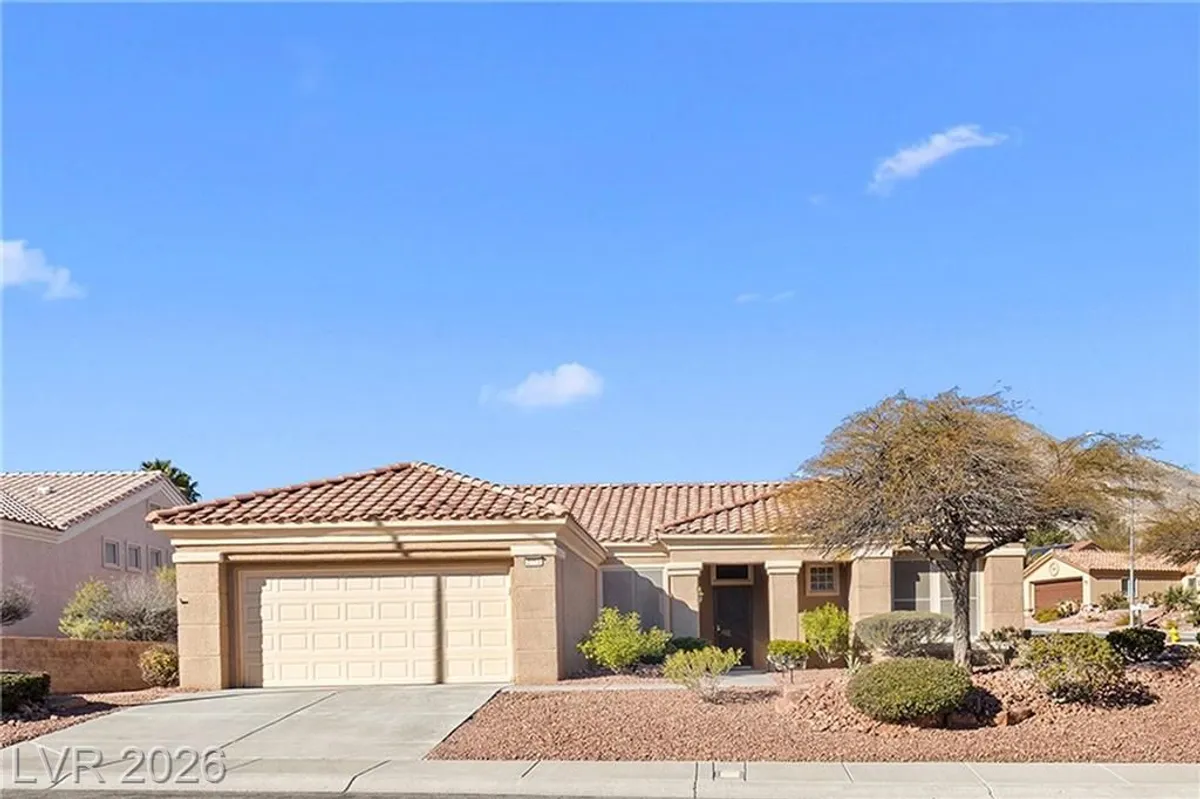 Property Slideshow image 1 of 32 | 2413 bluffton ct, Las Vegas, NV, 89134