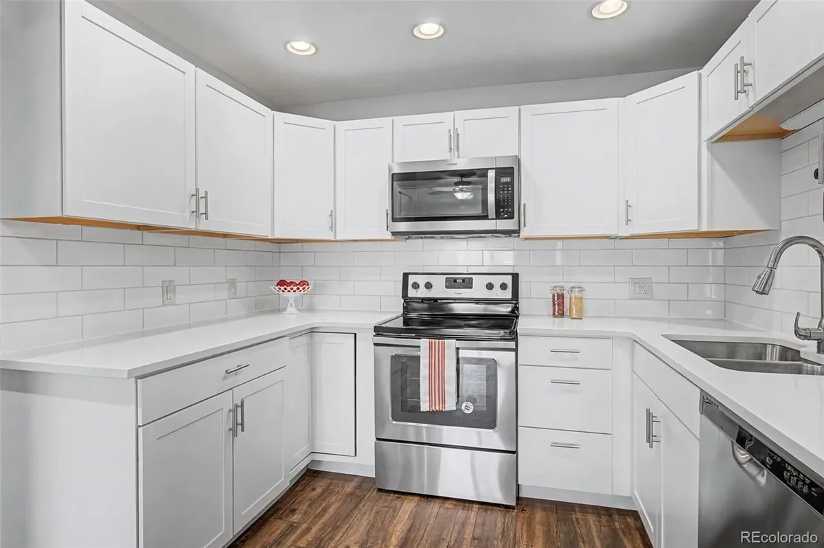 Property Slideshow image 1 of 39 | 3082 s wheeling way 404, Aurora, CO, 80014