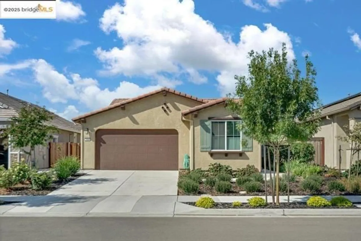 Property Slideshow image 1 of 27 | 2323 espana ln, Rio Vista, CA, 94571