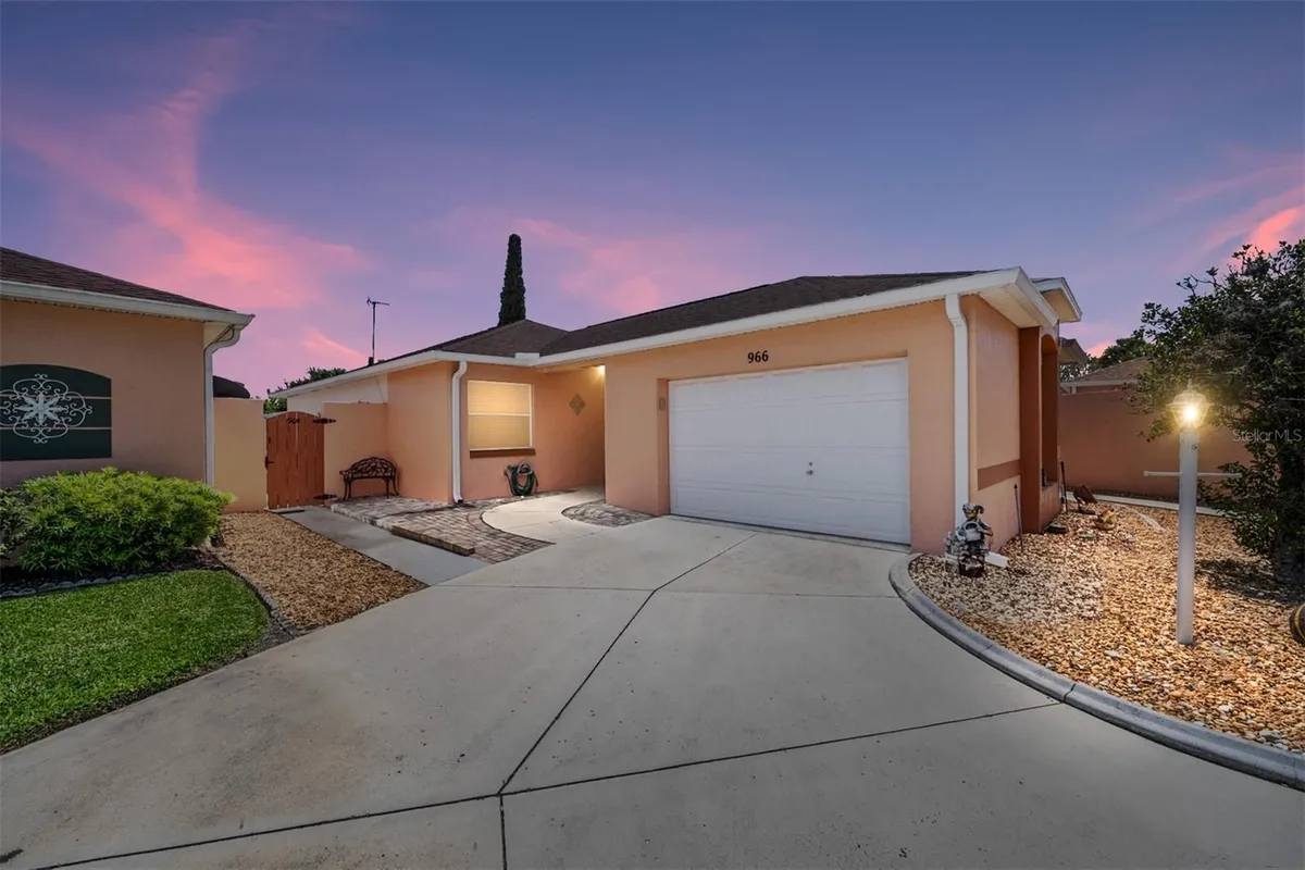 Property Slideshow image 1 of 51 | 966 avalon ave, The Villages, FL, 32159