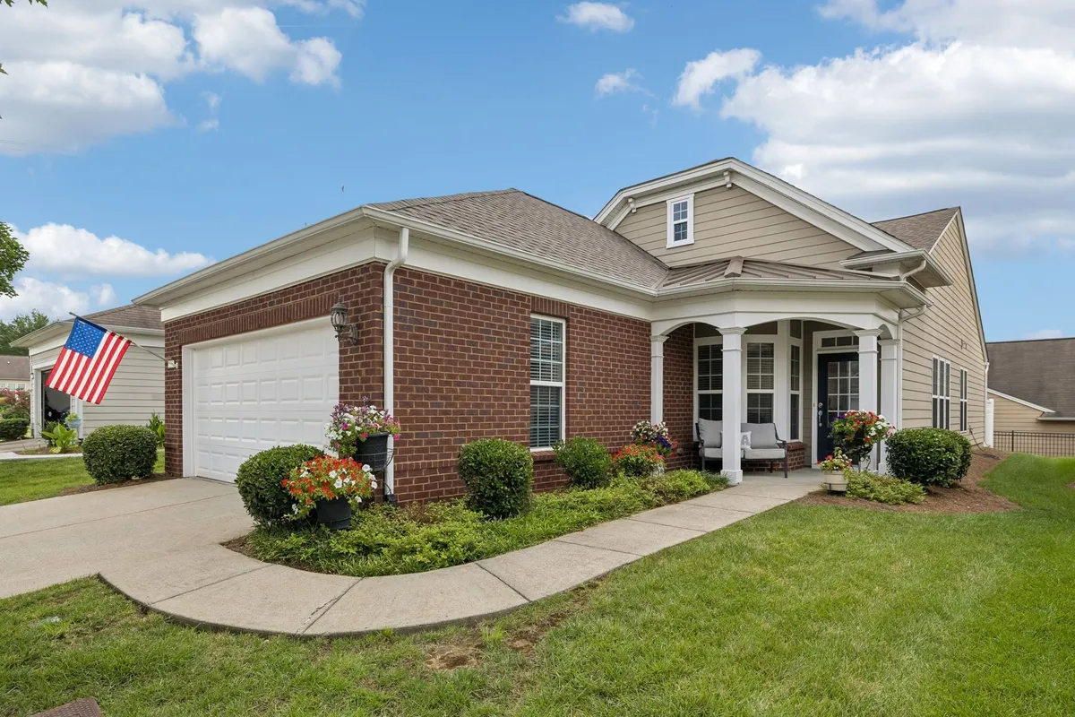 Property Slideshow image 1 of 80 | 215 old towne dr, Mount Juliet, TN, 37122