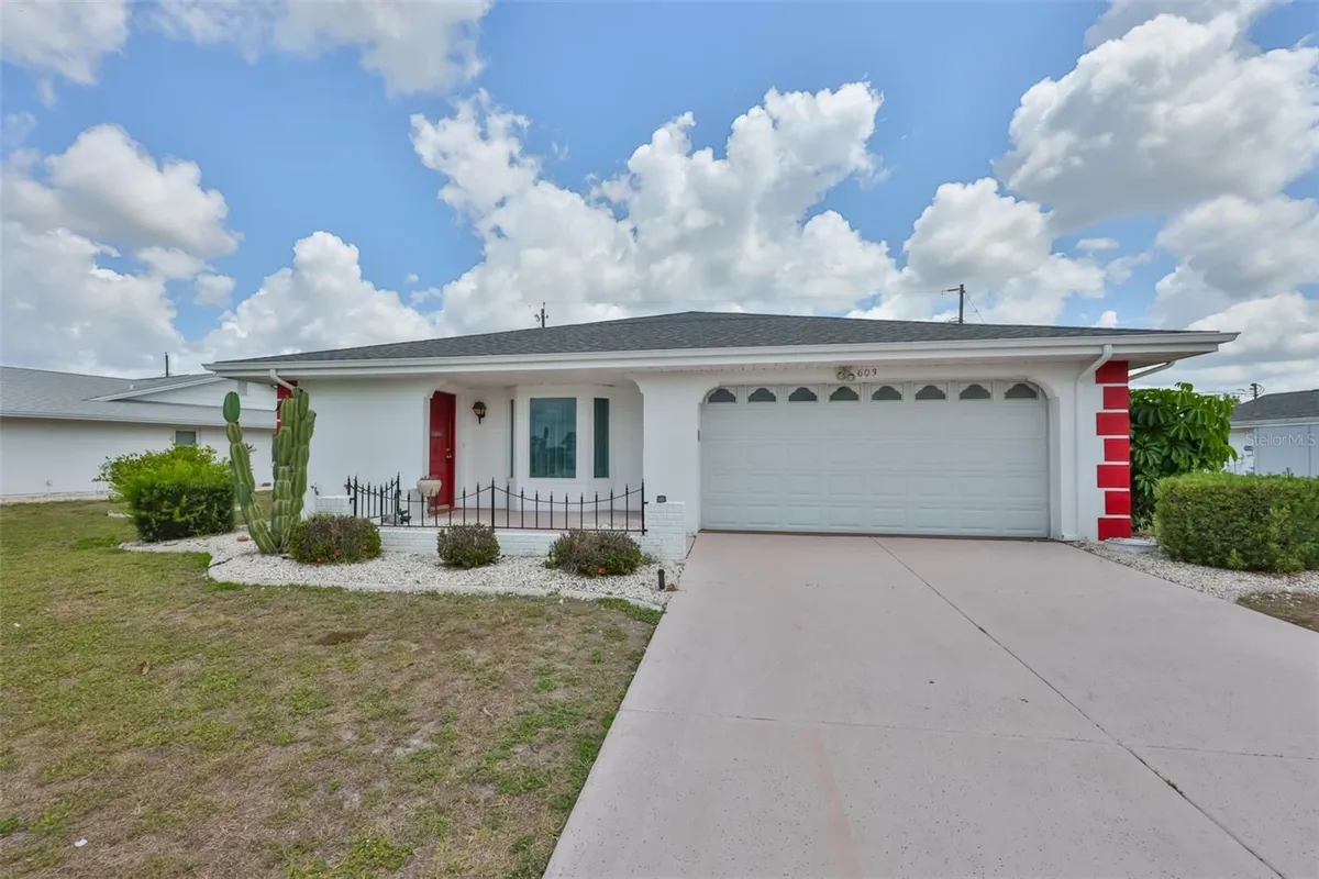 Property Slideshow image 1 of 41 | 603 la jolla ave, Sun City Center, FL, 33573