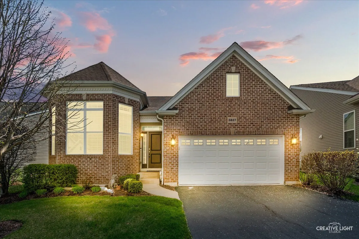 Property Slideshow image 1 of 36 | 3857 double eagle dr, Elgin, IL, 60124