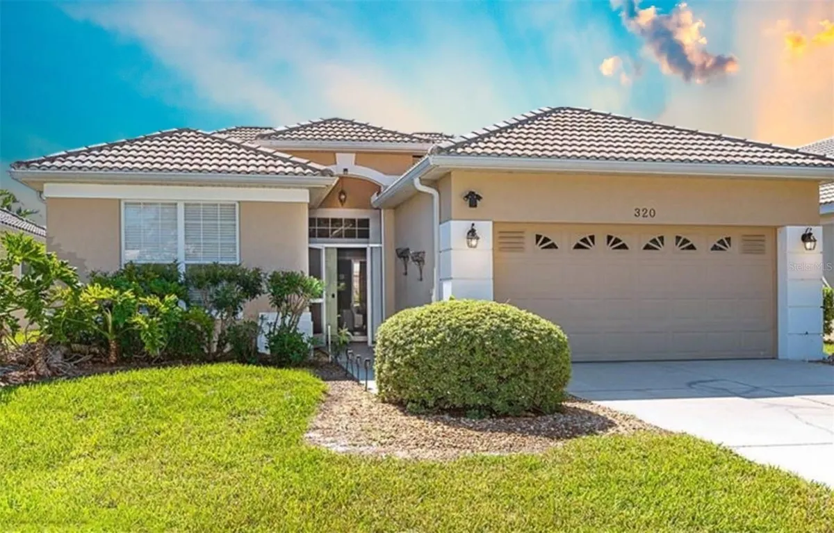 Property Slideshow image 1 of 28 | 320 langholm dr, Venice, FL, 34293