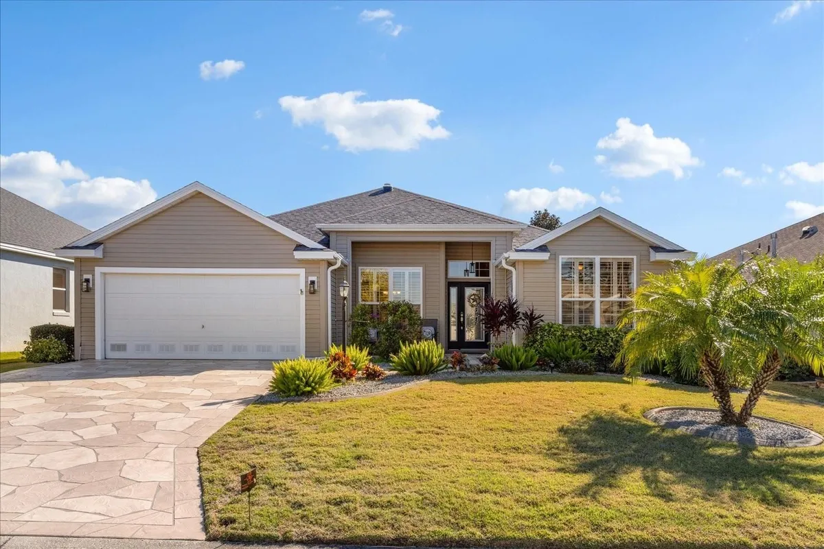 Property Slideshow image 1 of 32 | 566 allenwood loop, The Villages, FL, 32162