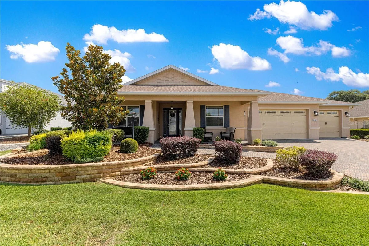 Property Slideshow image 1 of 65 | 9041 sw 88th pl, Ocala, FL, 34481