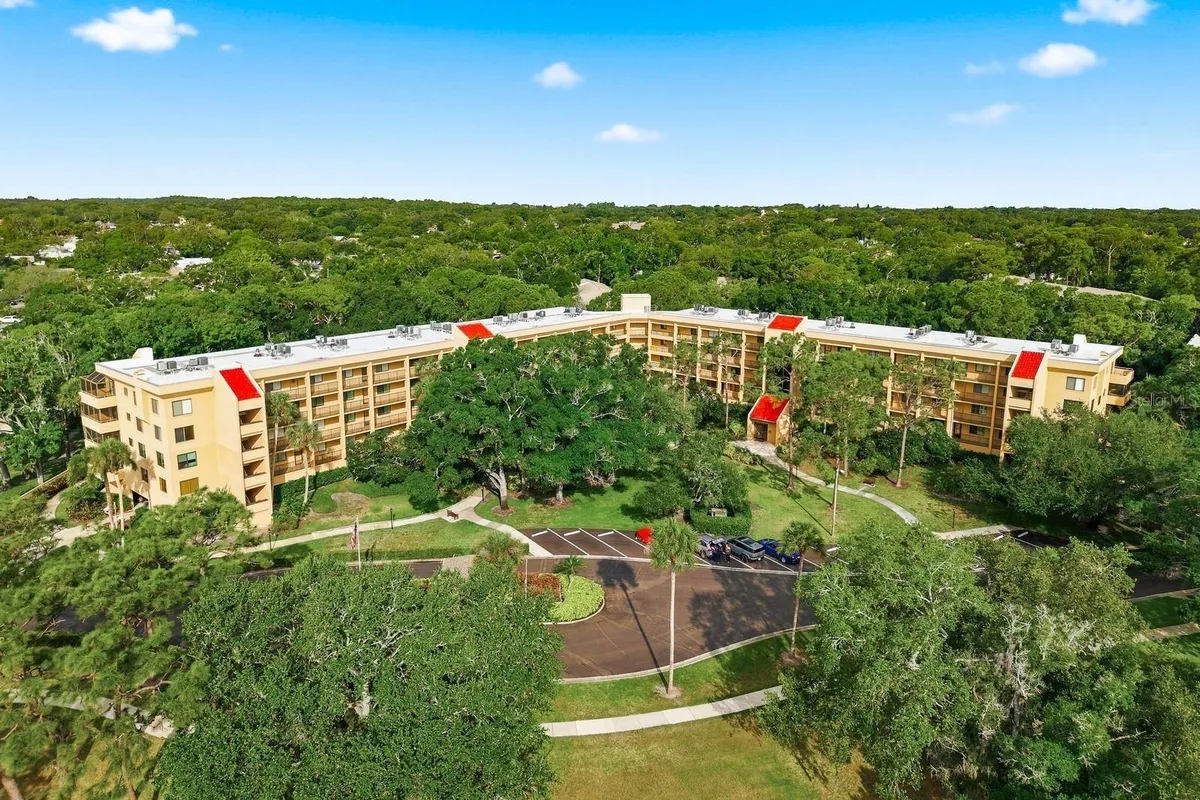Property Slideshow image 1 of 51 | 3078 eastland blvd 401, Clearwater, FL, 33761