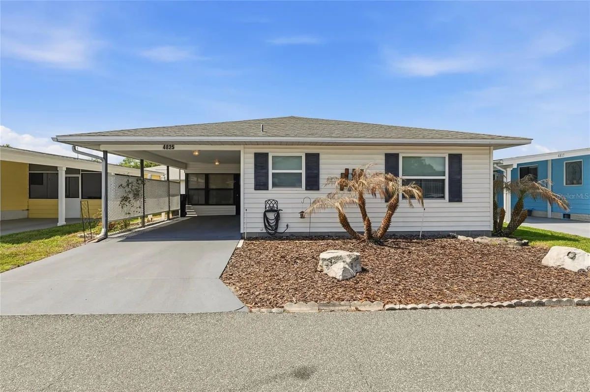 Property Slideshow image 1 of 43 | 4825 goldenview ln, Lakeland, FL, 33811