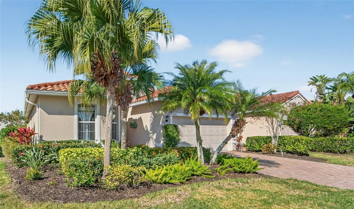 Property Slideshow image 1 of 41 | 6502 42nd st, Sarasota, FL, 34243