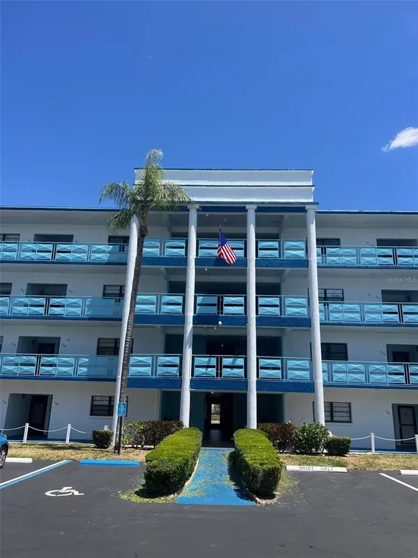 Property Slideshow image 1 of 34 | 5970 80th st 101, St Petersburg, FL, 33709