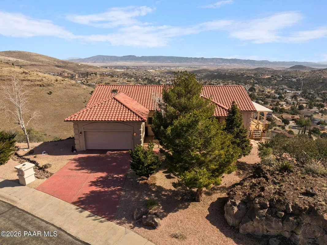 Property Slideshow image 1 of 70 | 4552 hornet dr, Prescott, AZ, 86301