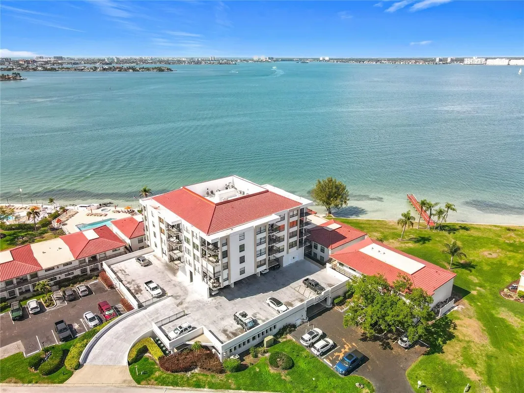 Property Slideshow image 1 of 35 | 6211 sun blvd 211, Tierra Verde, FL, 33715