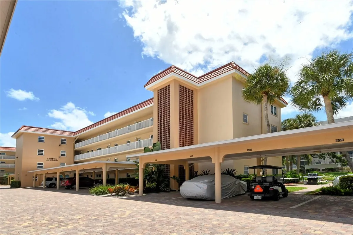 Property Slideshow image 1 of 37 | 1350 n portofino dr apt 402, Sarasota, FL, 34242