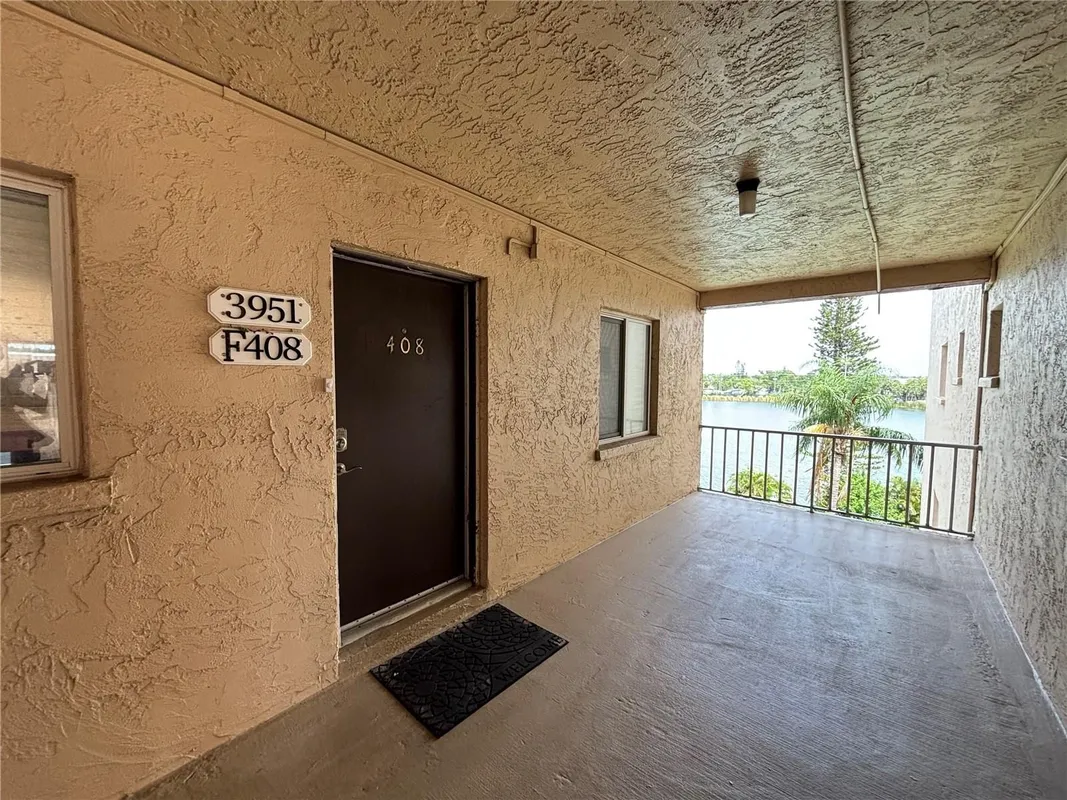 Property Slideshow image 1 of 22 | 3951 lake bayshore dr f408, Bradenton, FL, 34205