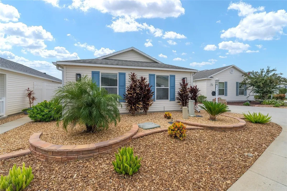 Property Slideshow image 1 of 39 | 2498 yalaha ave, The Villages, FL, 32162