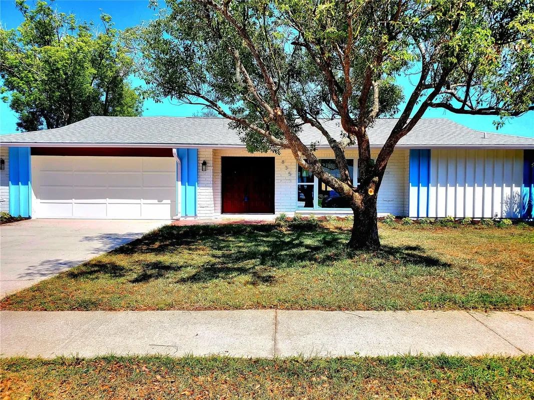 Property Slideshow image 1 of 49 | 835 anchorage ln, Palm Harbor, FL, 34685