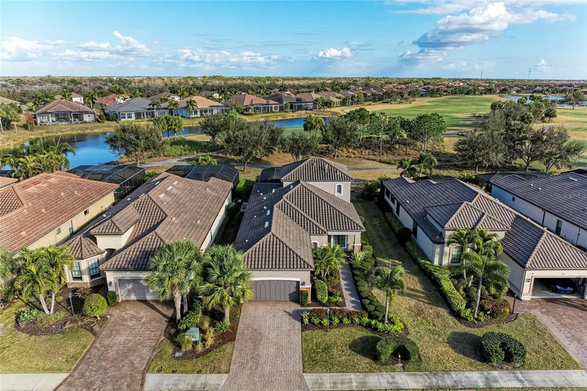 Property Slideshow image 1 of 83 | 4921 napoli run, Lakewood Ranch, FL, 34211