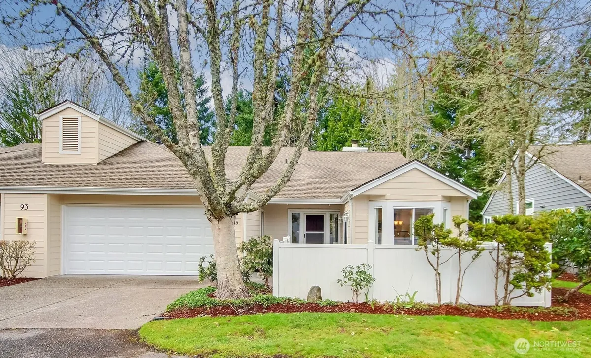 Property Slideshow image 1 of 40 | 3685 224th pl 1343, Issaquah, WA, 98029