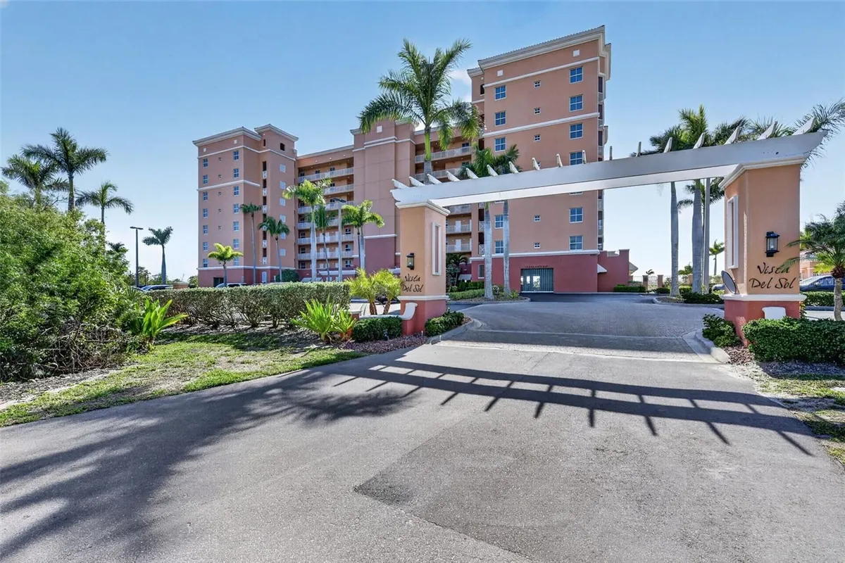 Property Slideshow image 1 of 31 | 3191 matecumbe key rd 304, Punta Gorda, FL, 33955