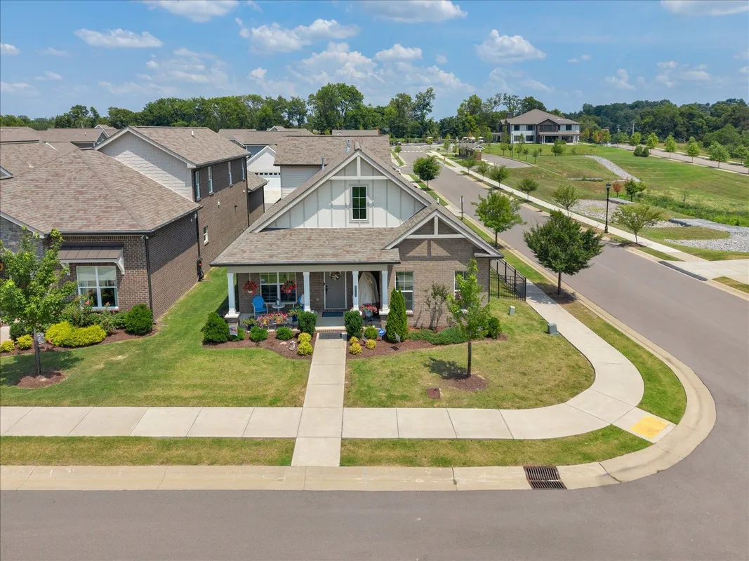 Property Slideshow image 1 of 40 | 6300 york dr, Hermitage, TN, 37076