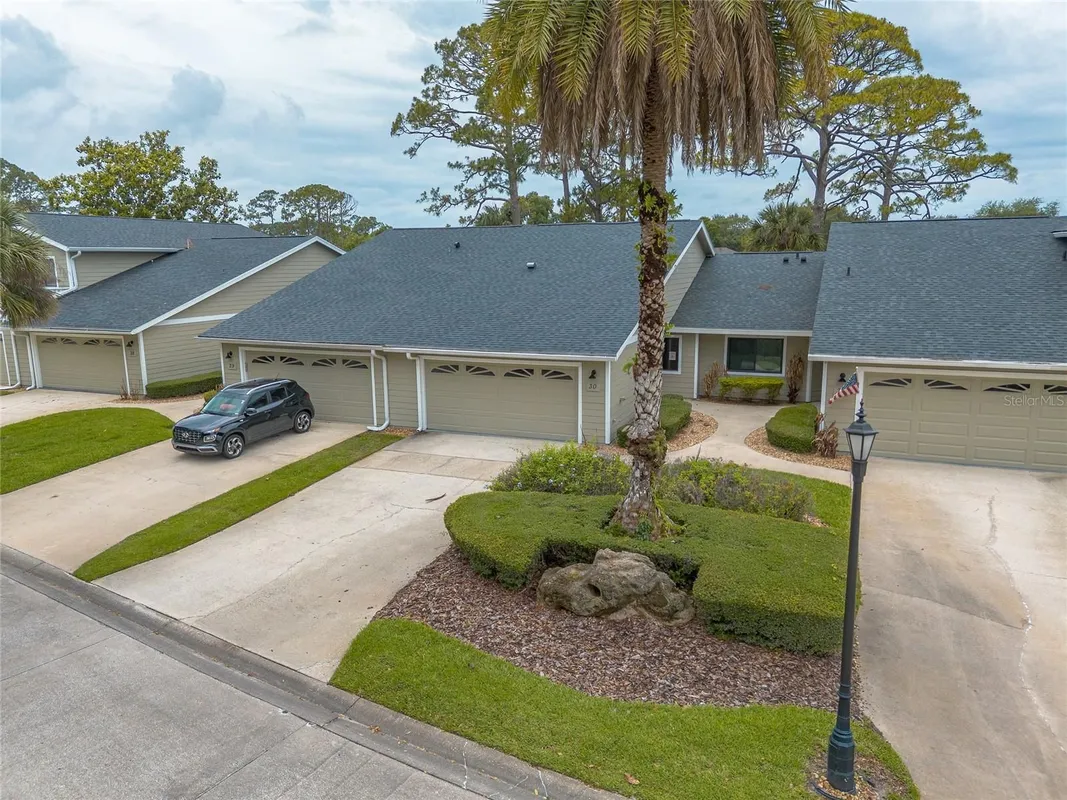 Property Slideshow image 1 of 34 | 30 landings ln 30, Ormond Beach, FL, 32174