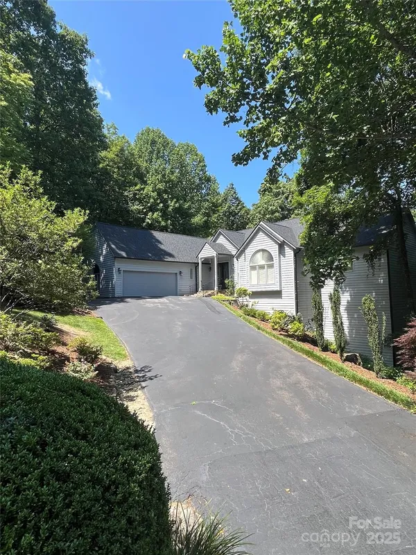 Property Slideshow image 1 of 48 | 135 poplar loop dr, Flat Rock, NC, 28731