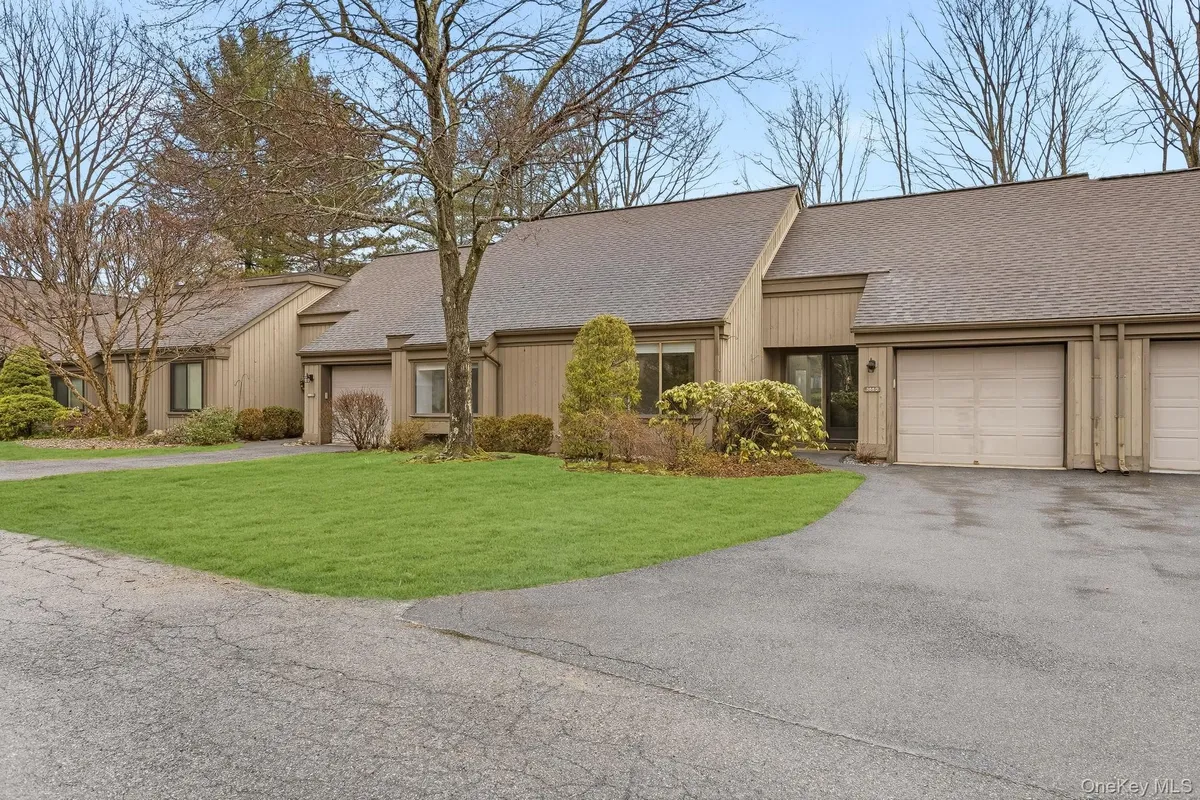 Property Slideshow image 1 of 23 | 366 heritage hls d, Somers, NY, 10589
