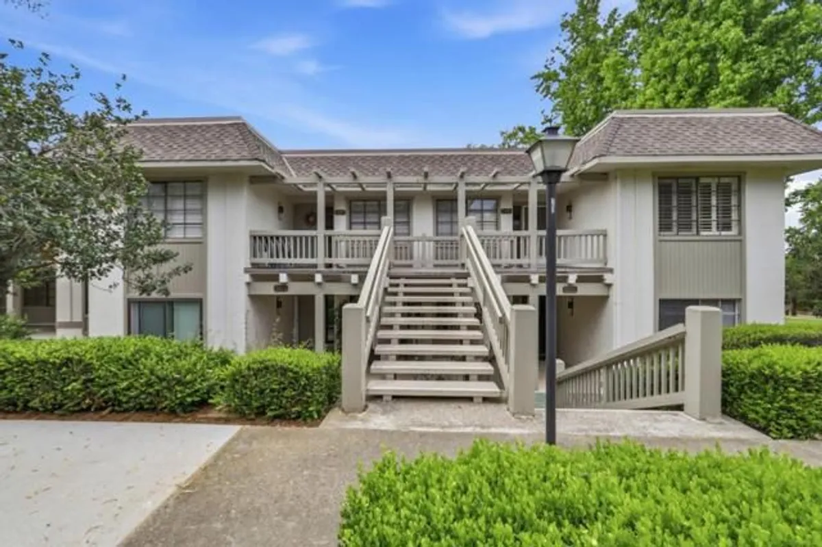 Property Slideshow image 1 of 39 | 5492 cribari bnd, San Jose, CA, 95135