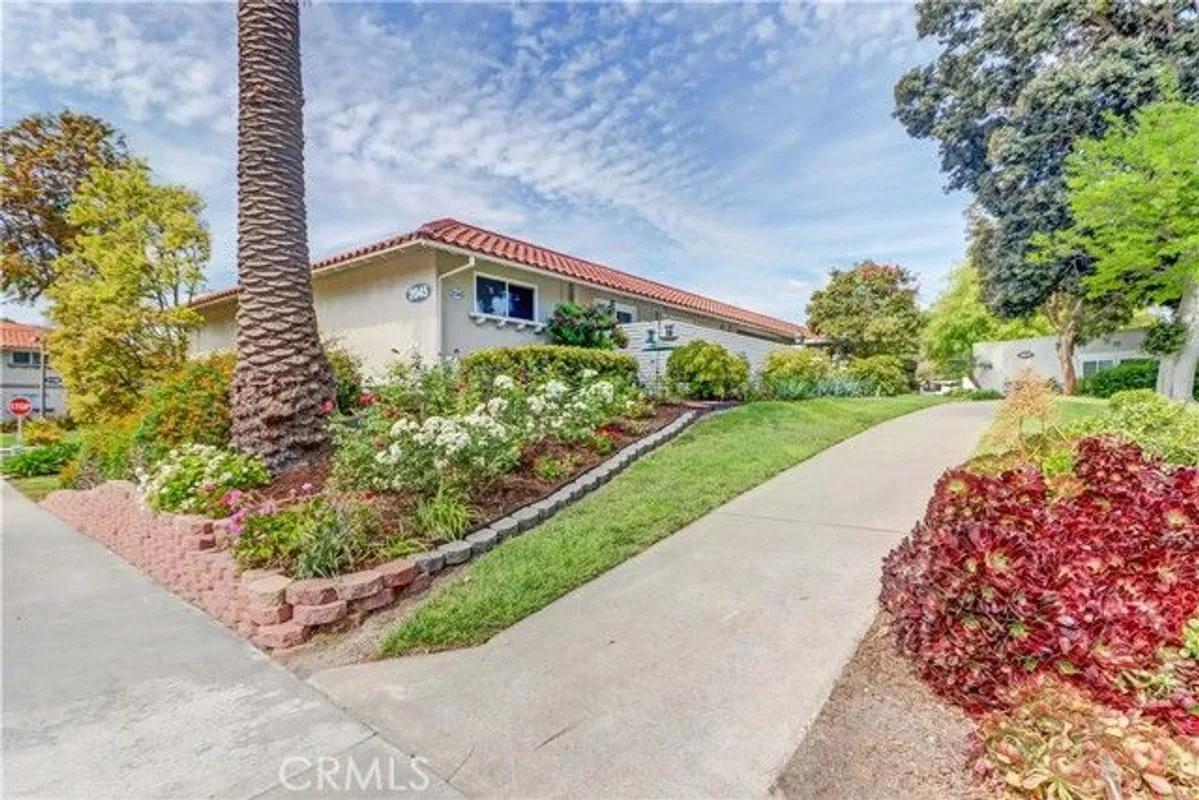 Property Slideshow image 1 of 32 | 2045 via mariposa e q, Laguna Woods, CA, 92637
