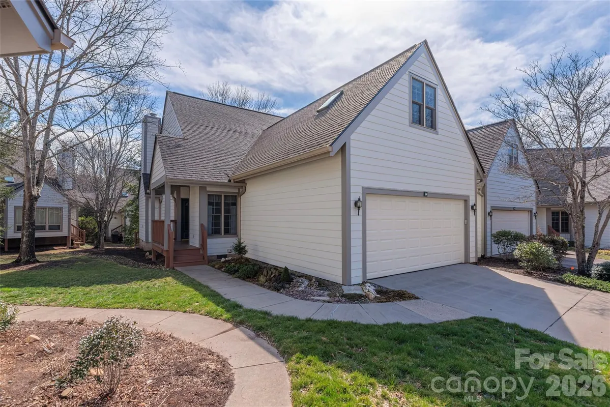 Property Slideshow image 1 of 31 | 64 pinnacle pt, Asheville, NC, 28805