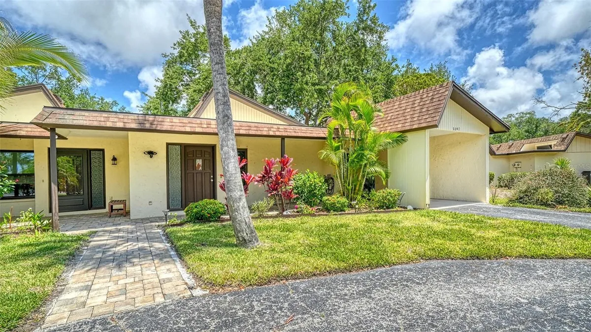 Property Slideshow image 1 of 38 | 2247 bispham rd 50, Sarasota, FL, 34231