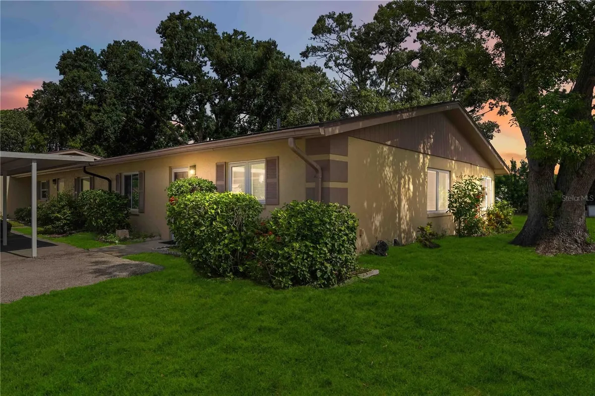 Property Slideshow image 1 of 45 | 4565 tippecanoe trl 22, Sarasota, FL, 34233