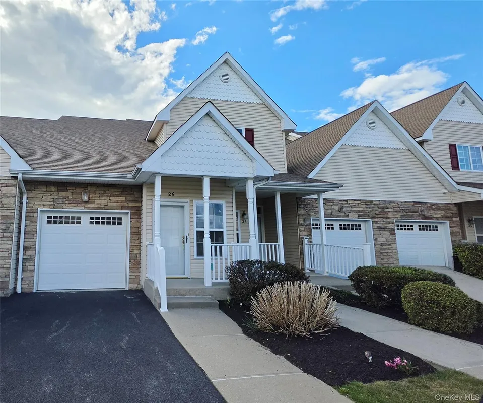 Property Slideshow image 1 of 26 | 26 rose ln, Brookhaven, NY, 11766