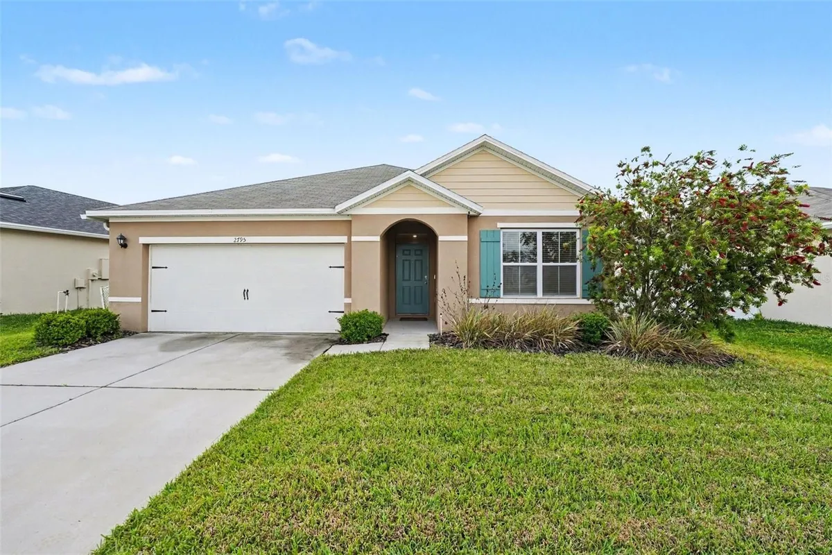 Property Slideshow image 1 of 35 | 2795 grandbury grove rd, Lakeland, FL, 33811