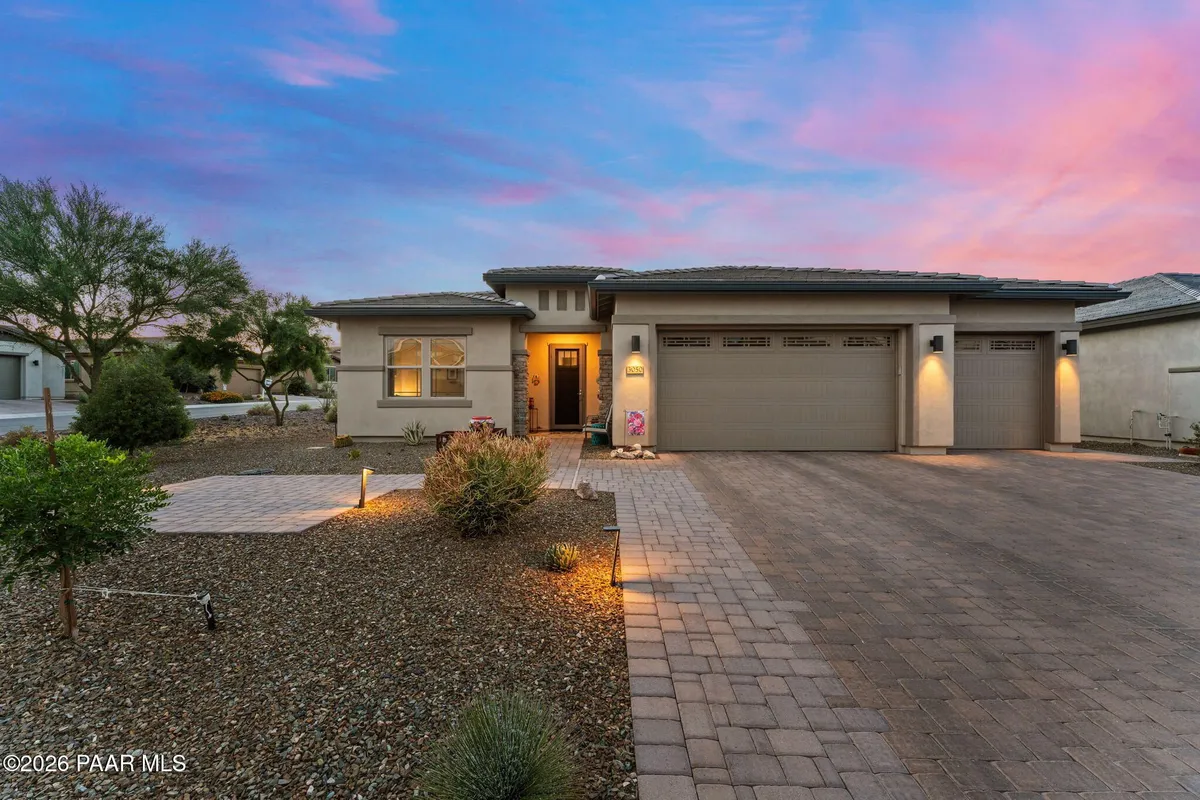 Property Slideshow image 1 of 68 | 3050 tapaderos dr, Wickenburg, AZ, 85390
