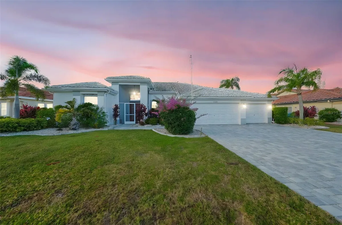 Property Slideshow image 1 of 57 | 2320 platinum dr, Sun City Center, FL, 33573