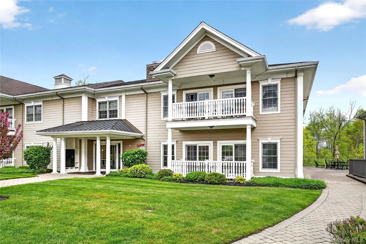 Property Slideshow image 1 of 30 | 4201 fred ill jr ct, Orangetown, NY, 10965
