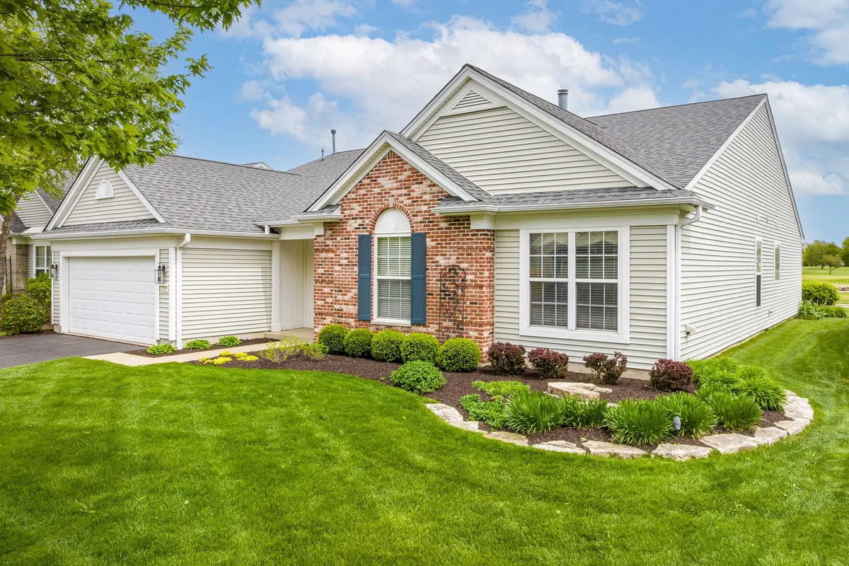 Property Slideshow image 1 of 41 | 13148 farm hill dr, Huntley, IL, 60142