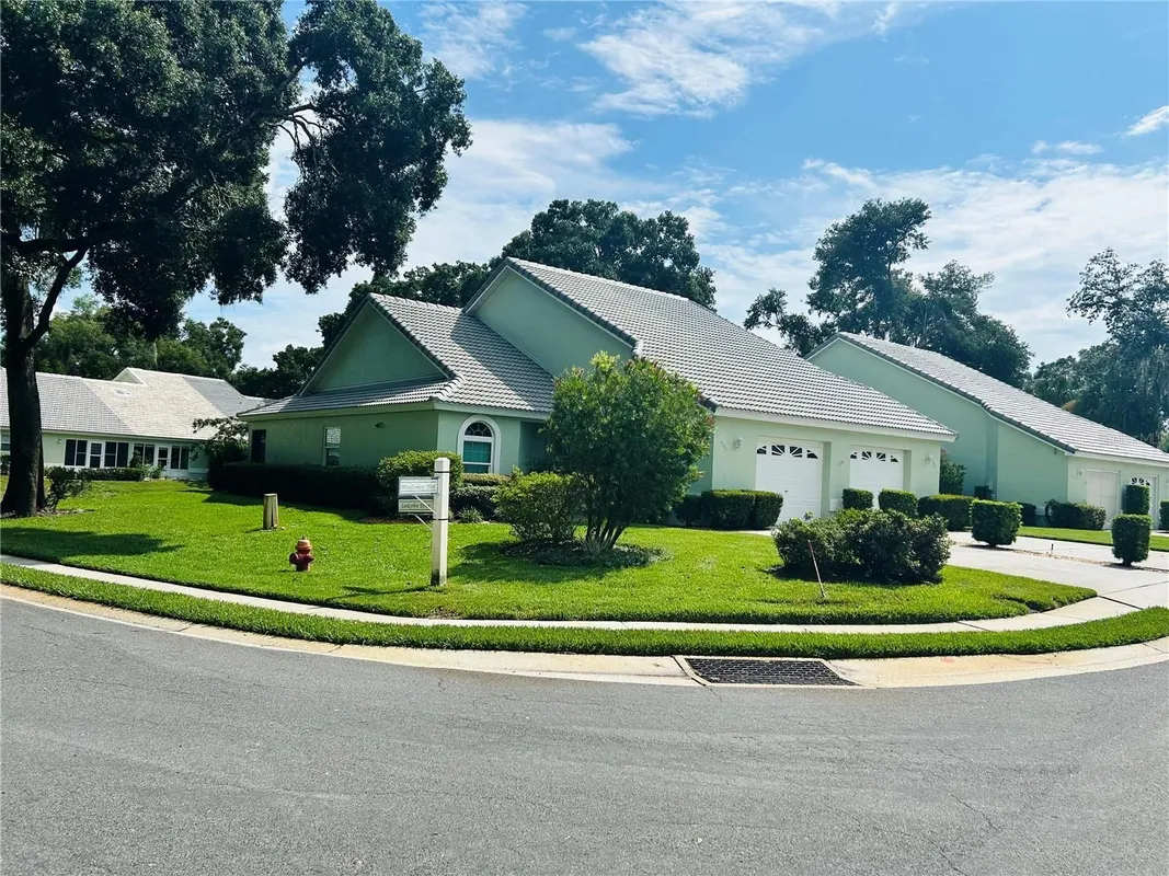 Property Slideshow image 1 of 48 | 806 windermere blvd, Inverness, FL, 34453
