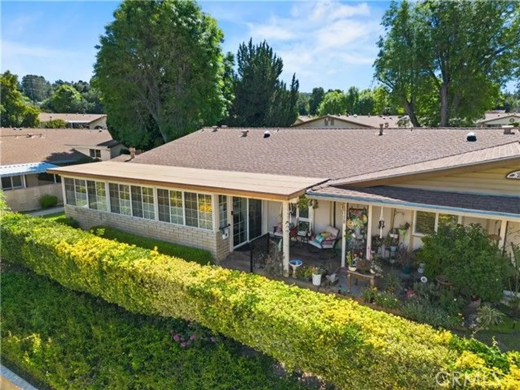 Property Slideshow image 1 of 26 | 26835 avenue of the oaks b, Newhall, CA, 91321
