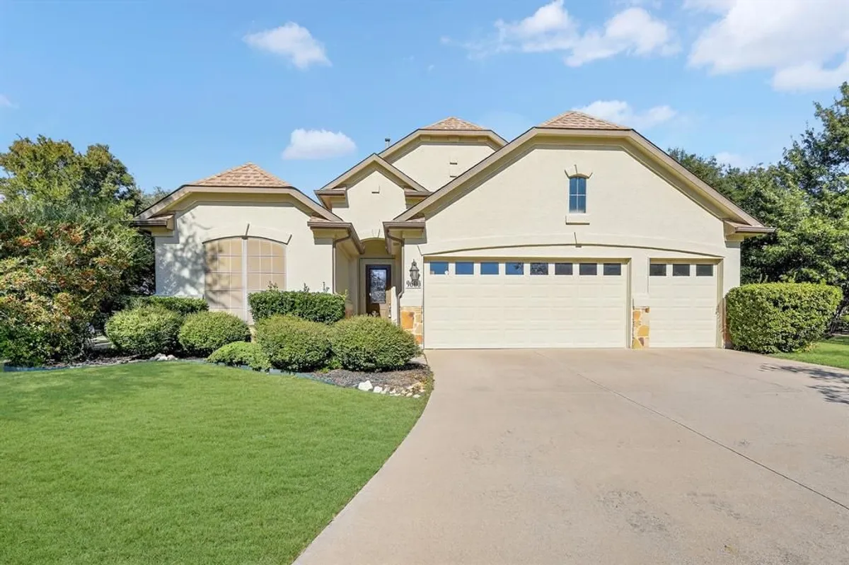 Property Slideshow image 1 of 27 | 9600 rosewood dr, Denton, TX, 76207