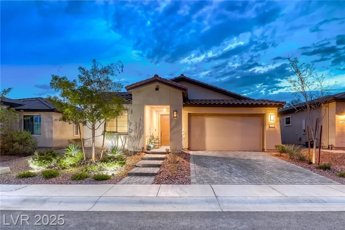 Property Slideshow image 1 of 54 | 13 stone yucca ct, Henderson, NV, 89011