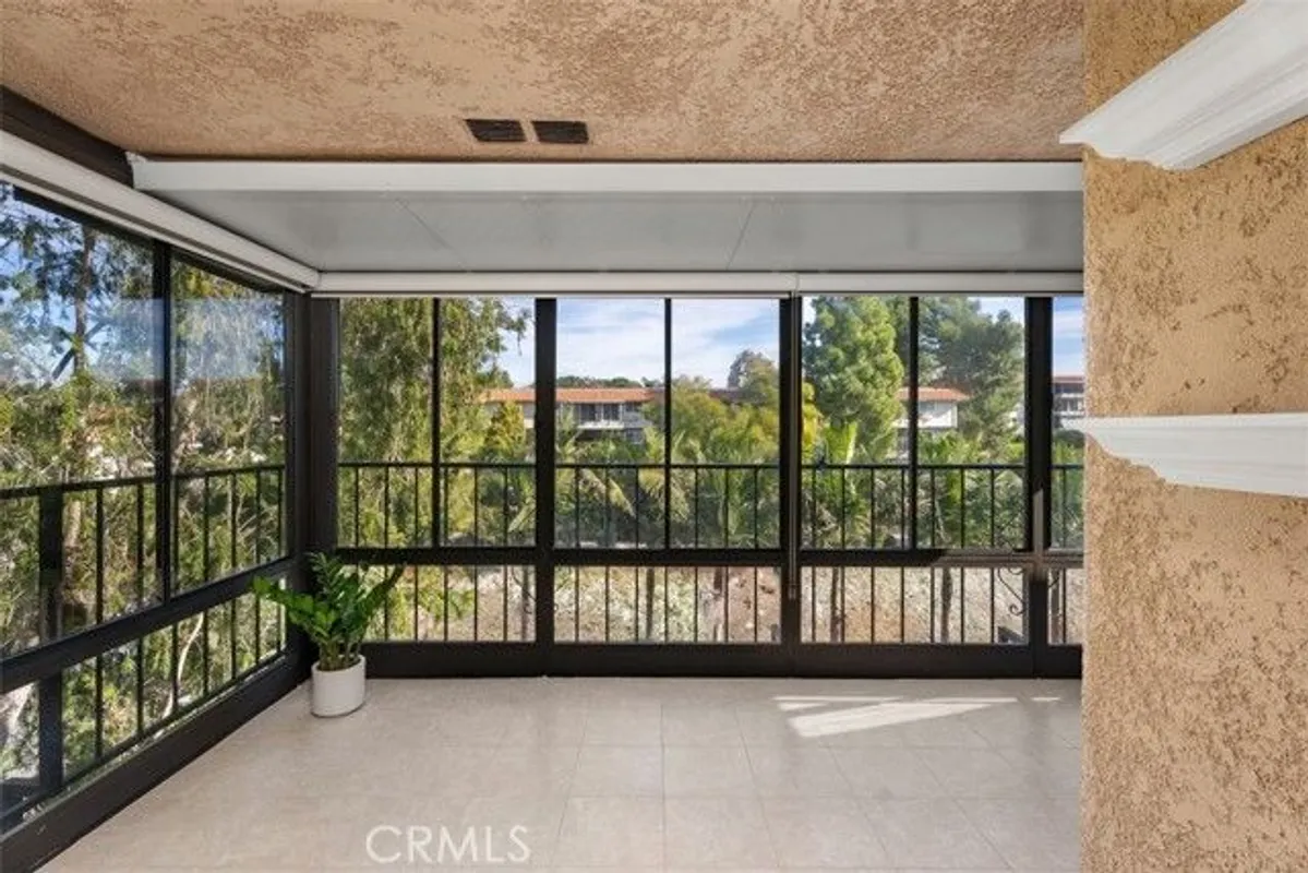 Property Slideshow image 1 of 49 | 2392 via 3b, Laguna Woods, CA, 92637