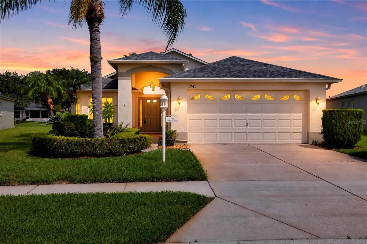 Property Slideshow image 1 of 39 | 1741 arbor knoll loop, Trinity, FL, 34655